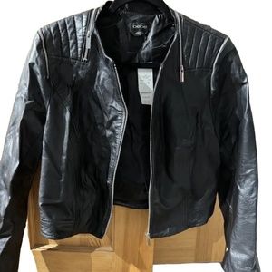 Black leather jacket woman’s